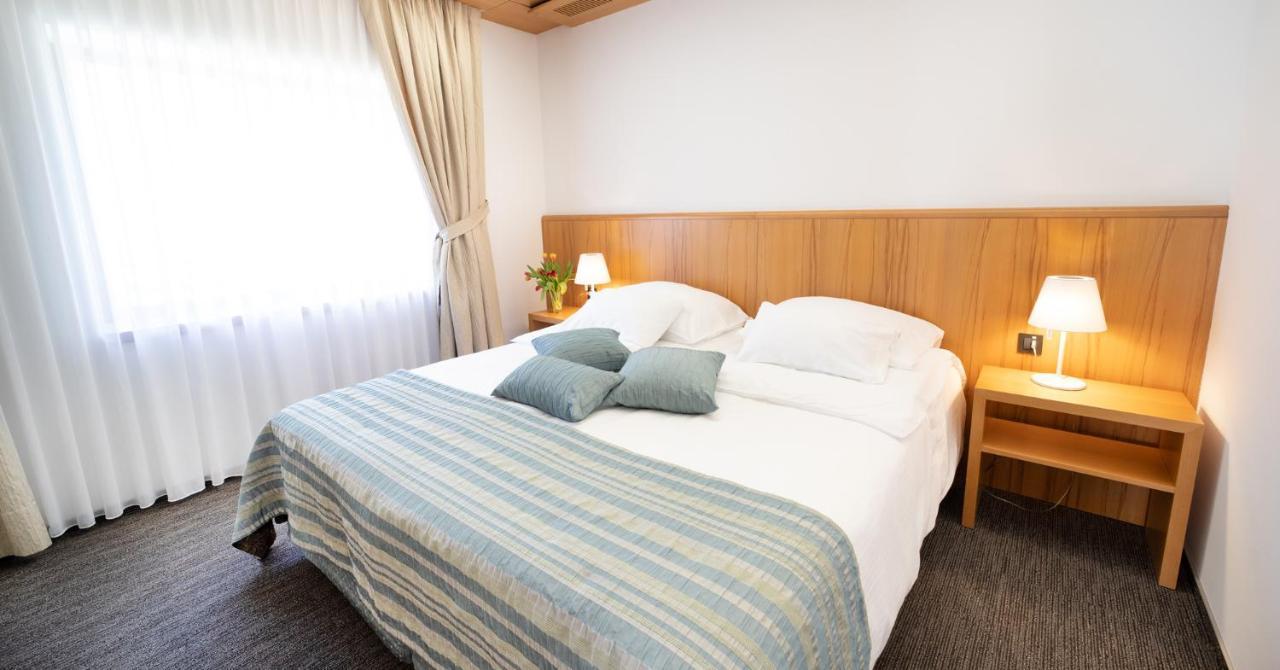 Hotel Jozef Idrija Exteriör bild