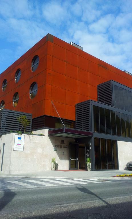 Hotel Jozef Idrija Exteriör bild